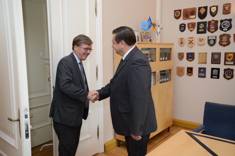Treffen mit dem Vorsitzenden des Verteidigungsausschusses des estnischen Riigikogu, Mati Raidma.