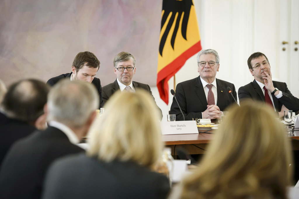 Bundespräsident Joachim Gauck: Gespräch mit Verteidigungsausschuss 2015